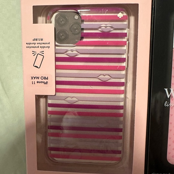 iPhone 11 Pro Max cases and 1 screen privacy screen protector. - Picture 2 of 6
